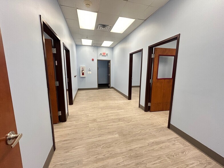 More Photos Of 22 N 1st St, Newark Light Distribution For Lease