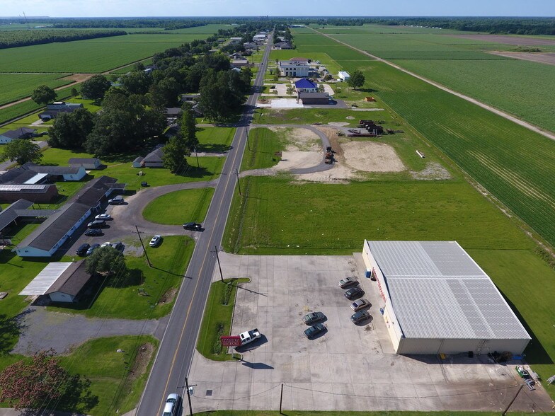 More Photos Of 2837 Highway 20, Vacherie Freestanding For Lease