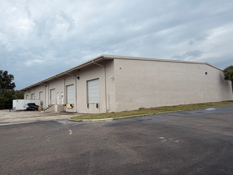 More Photos Of 15201 Roosevelt Blvd, Clearwater Unknown For Lease