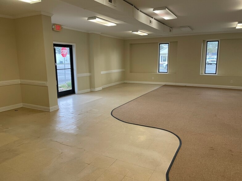 More Photos Of 1601 W Vernon Ave, Kinston Office For Lease