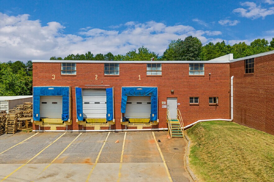 More Photos Of 1860 Main Ave SE, Hickory Warehouse For Sale
