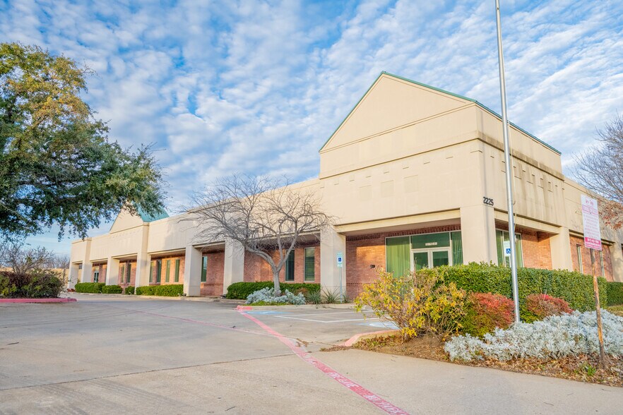 More Photos Of 2225 Avenue J, Arlington Office For Sale