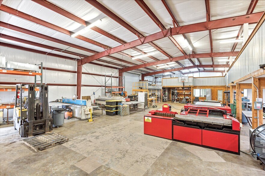 More Photos Of 11126 Timber Crest Dr, Houston Warehouse For Sale