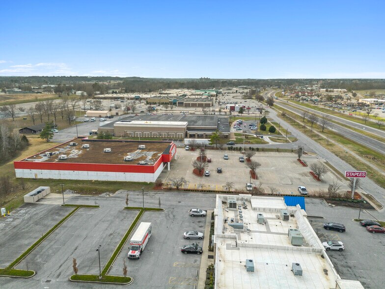 More Photos Of 1325 E Main St, Carbondale Freestanding For Sale