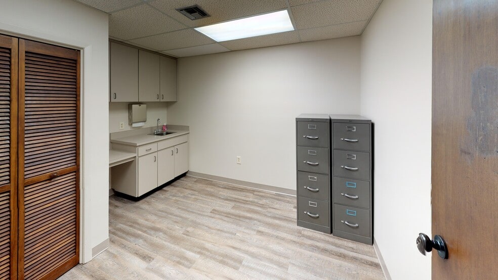 More Photos Of 4710 N Habana Ave, Tampa Medical For Sale