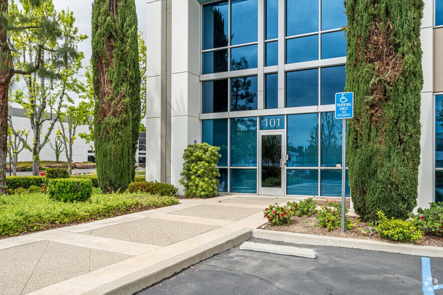 More Photos Of 4495 E Wall St, Ontario Distribution For Lease
