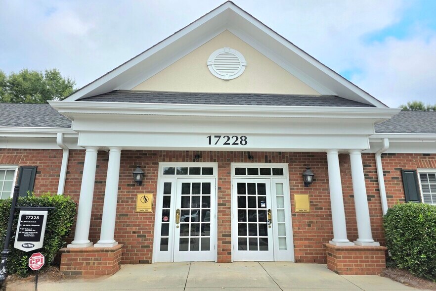 More Photos Of 17228 Lancaster Hwy, Charlotte Medical For Lease