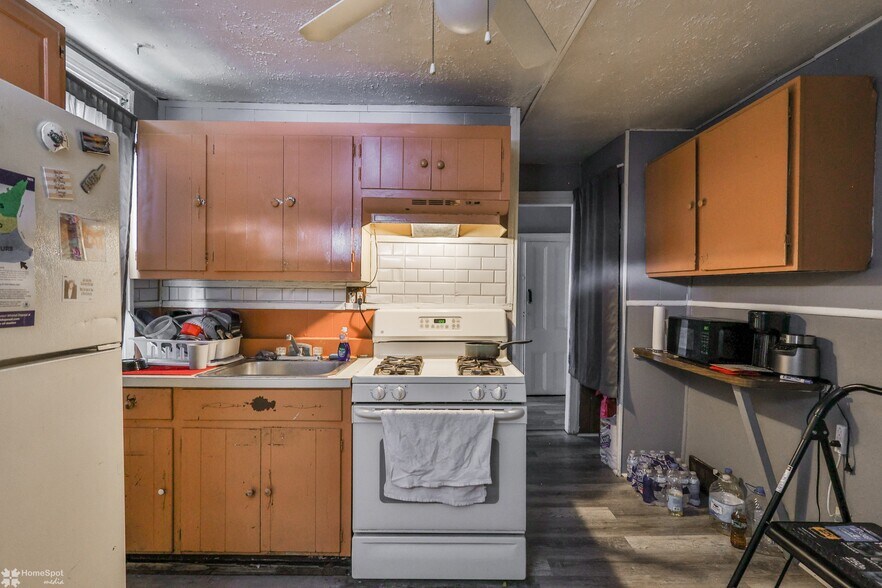 More Photos Of 902 W Wilkes Barre St, Easton Apartments For Sale