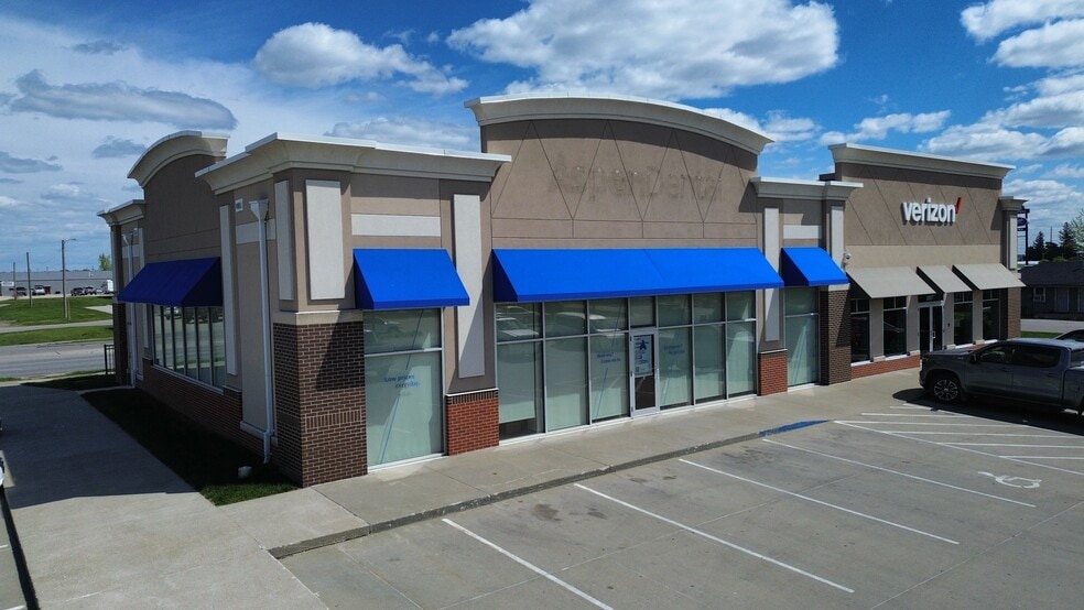 Primary Photo Of 2953-2957 5th Ave S, Fort Dodge Freestanding For Lease