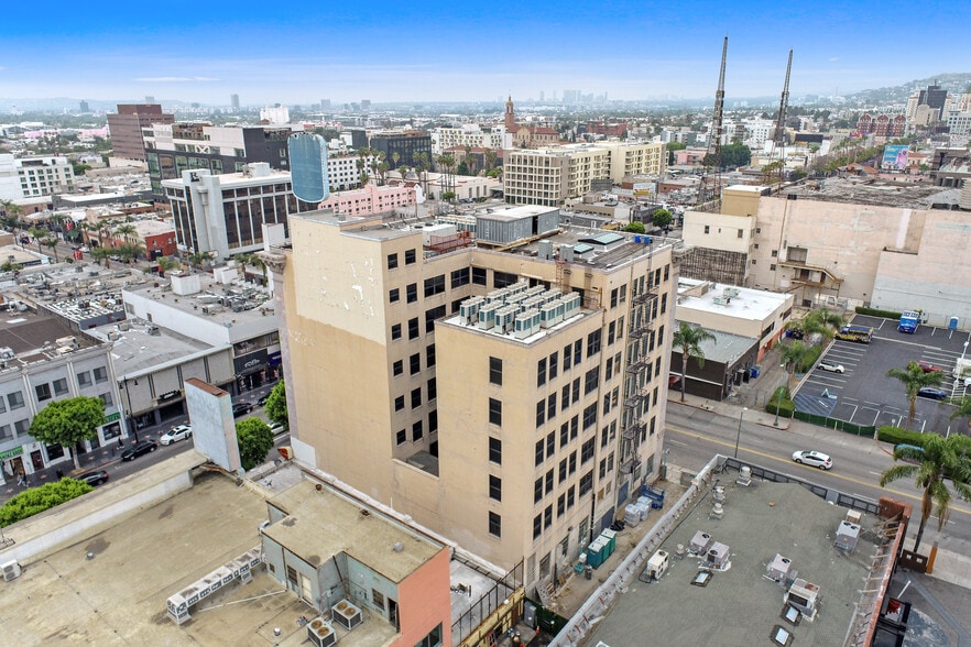 More Photos Of 6381 Hollywood Blvd, Hollywood Office For Lease