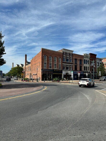 More Photos Of 162-164 Glen St, Glens Falls Storefront Retail Residential For Lease