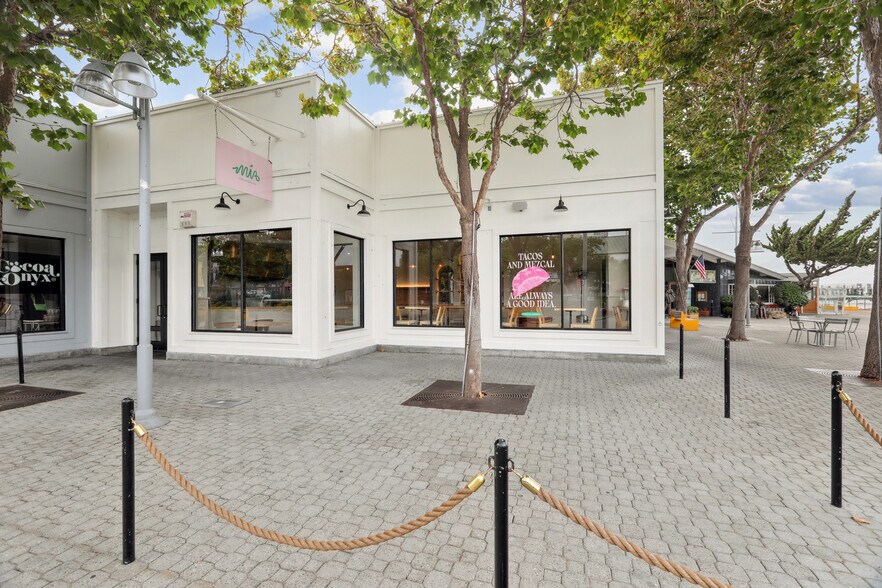 More Photos Of 409-439 Water St, Oakland Storefront For Lease
