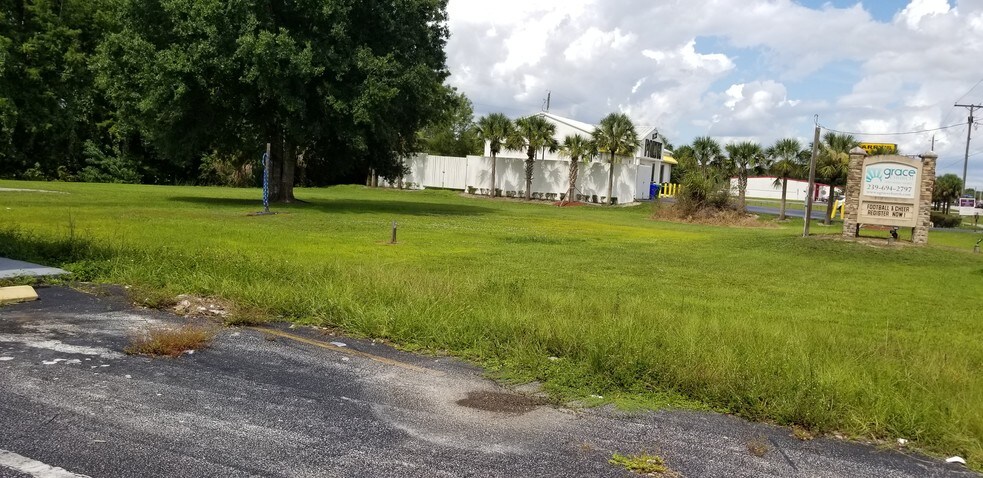 More Photos Of 14114 Palm Beach blvd, Fort Myers Land For Lease