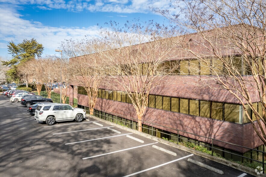 More Photos Of 2801 N Decatur Rd, Decatur Medical For Lease