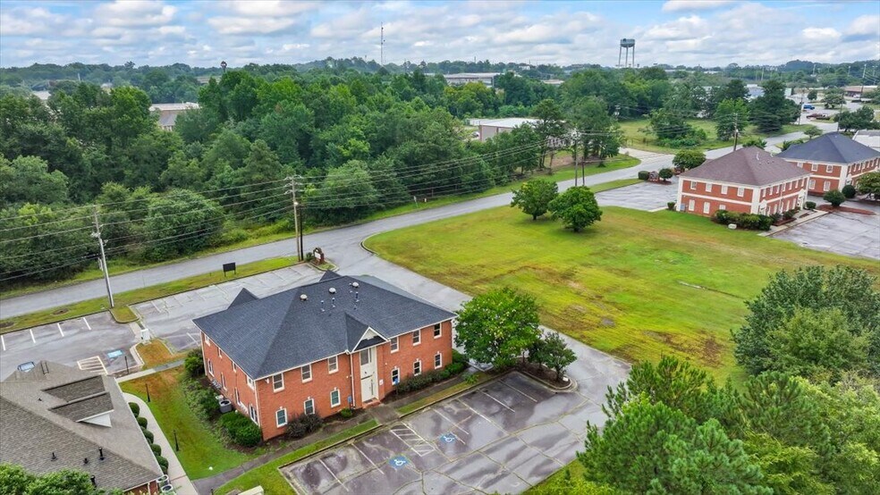 More Photos Of 883 Commerce Dr SW, Conyers Office For Lease