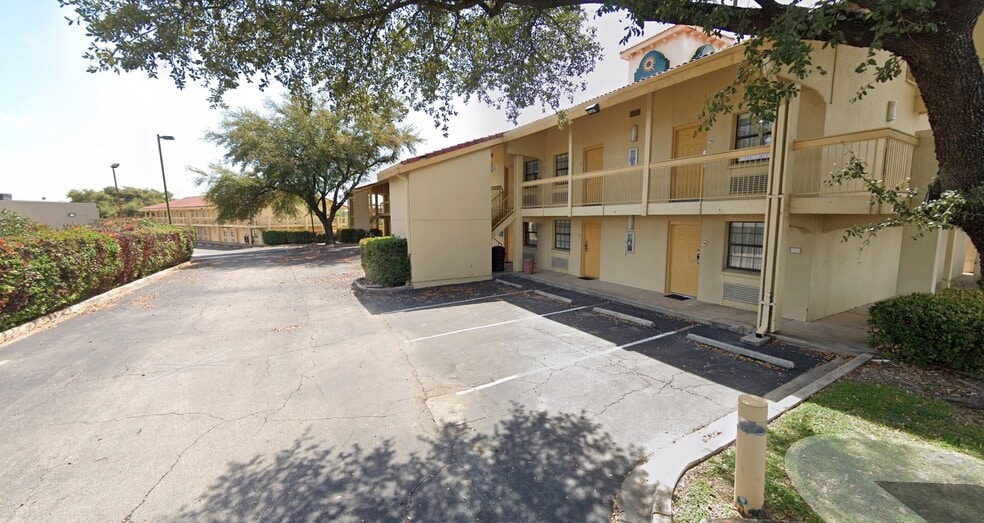 More Photos Of 6511 W Military Dr, San Antonio Hotel For Sale