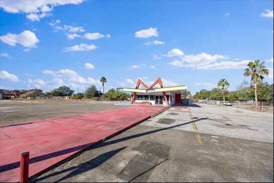 More Photos Of 4530 Brentwood Ave, Jacksonville Fast Food For Lease
