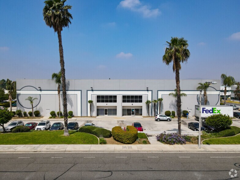 More Photos Of 2111 Iowa Ave, Riverside Warehouse For Lease