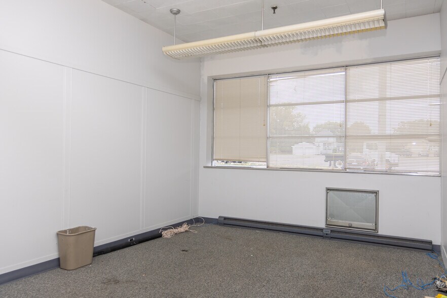 More Photos Of 801 Hazlett Ave, Wheeling Office For Sale