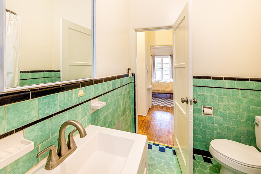 More Photos Of 1251 S Wilton Pl, Los Angeles Apartments For Sale