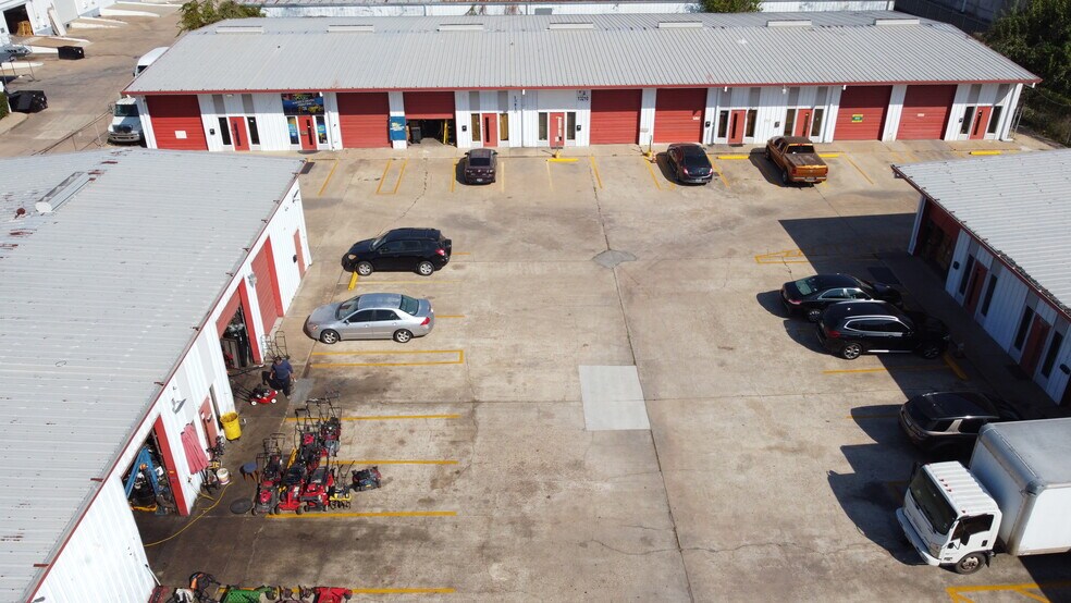 More Photos Of 13200 Hempstead Hwy, Houston Unknown For Lease