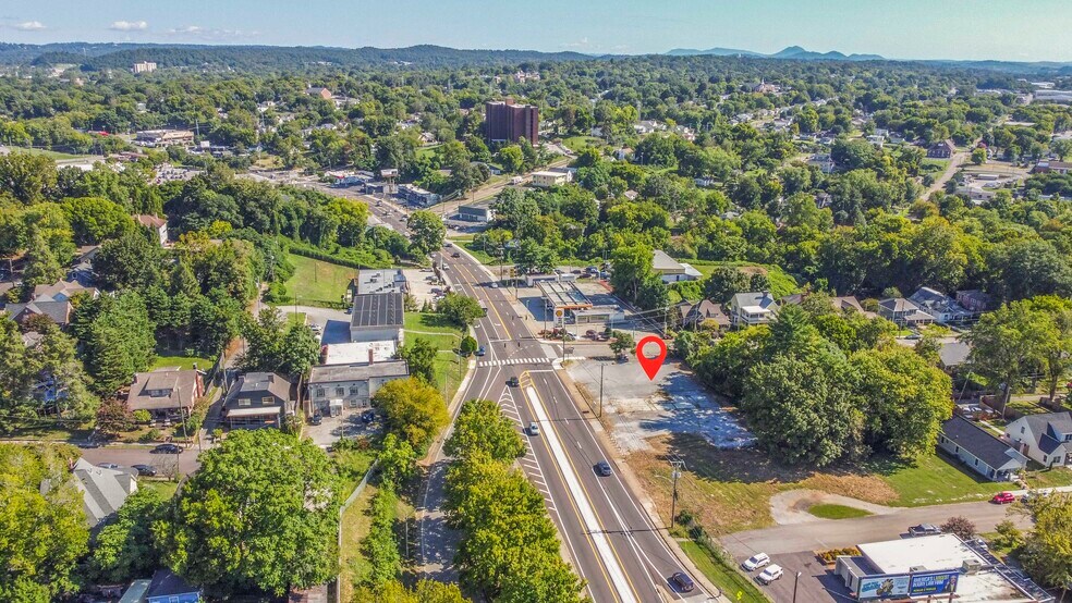 More Photos Of 1620 N Broadway St, Knoxville Land For Sale