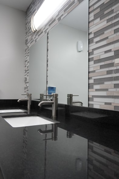 More Photos Of 1250 E Hallandale Beach Blvd, Hallandale Beach Office For Lease