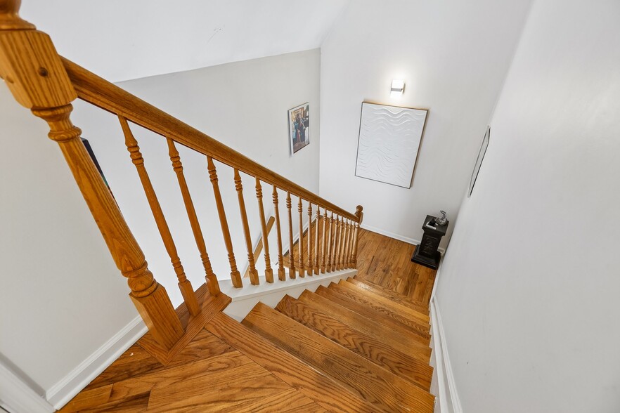 More Photos Of 622 Main St, Avon By The Sea Storefront Retail Residential For Sale