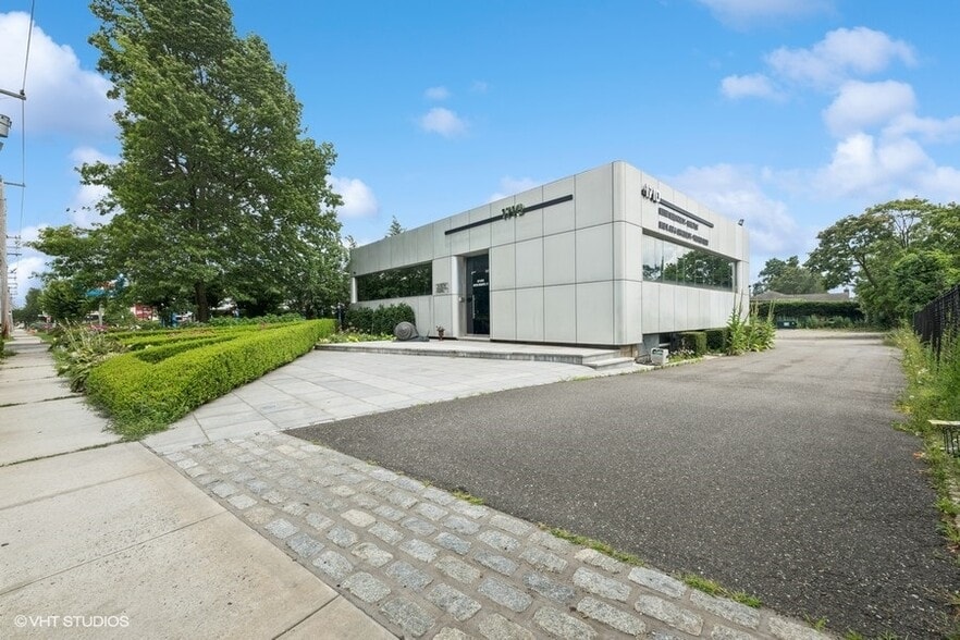 More Photos Of 1710 Hempstead Tpke, East Meadow Office For Sale