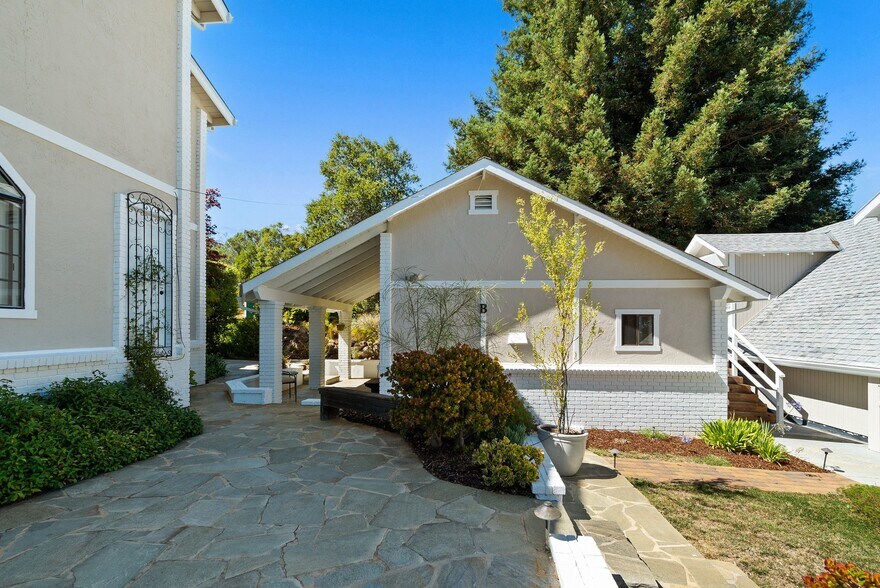 More Photos Of 7919 Empire Grade, Santa Cruz Multifamily For Sale