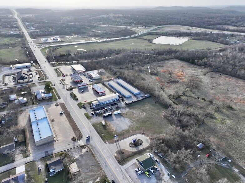 More Photos Of 1001 E Will Rogers Blvd, Claremore Auto Repair For Sale