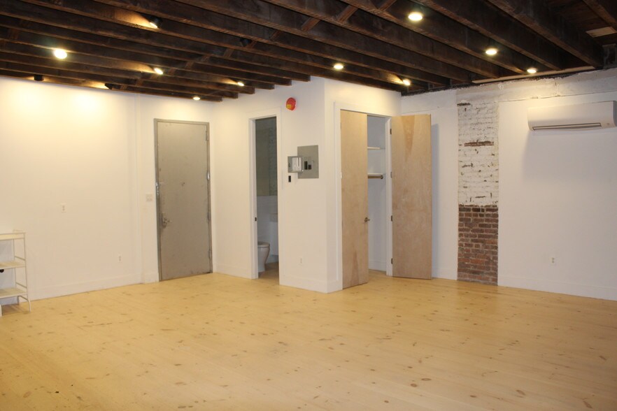 More Photos Of 27 Coffey St, Brooklyn Schools For Lease