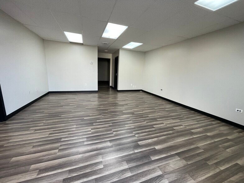More Photos Of 4466 S 74th Ave, Tulsa Manufacturing For Sale