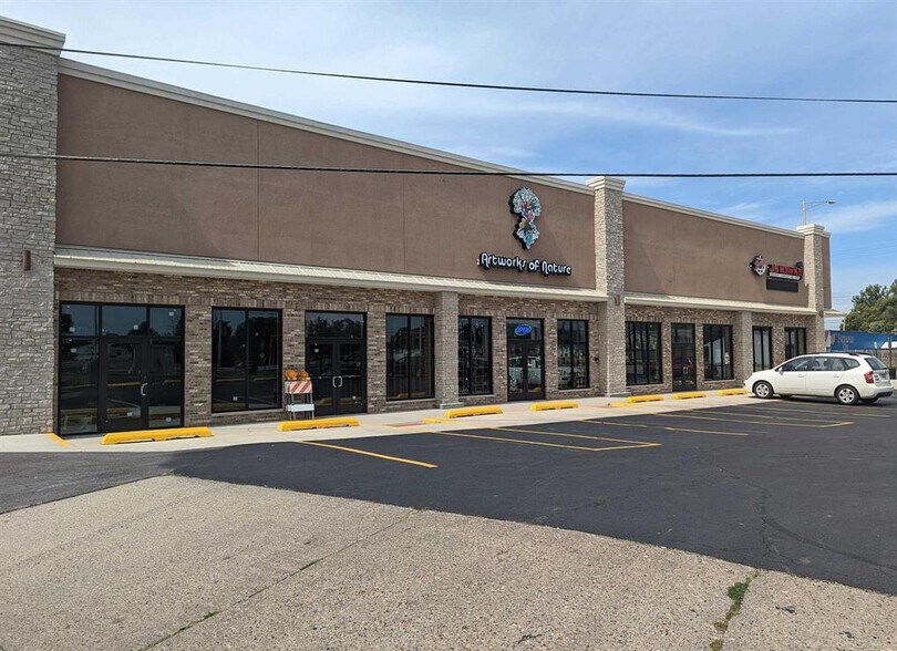 More Photos Of 208-216 N Main St, Creve Coeur Freestanding For Lease