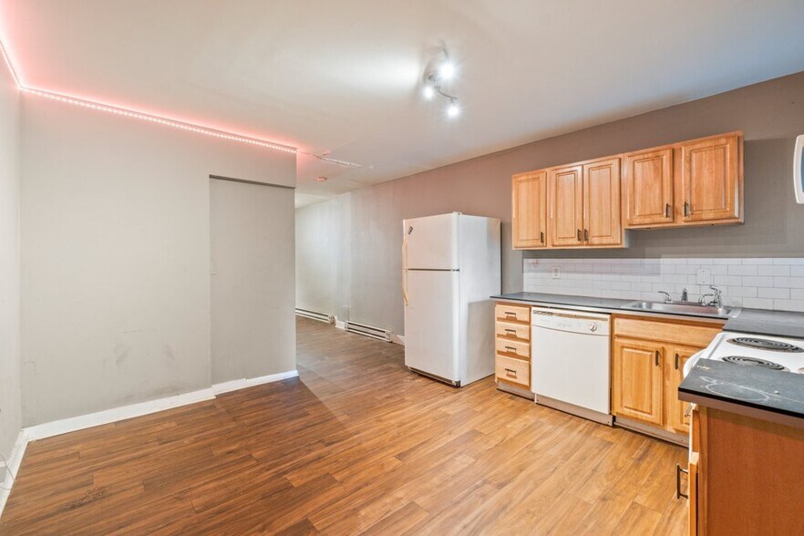 More Photos Of 210 E Lafayette Ave, Baltimore Apartments For Sale