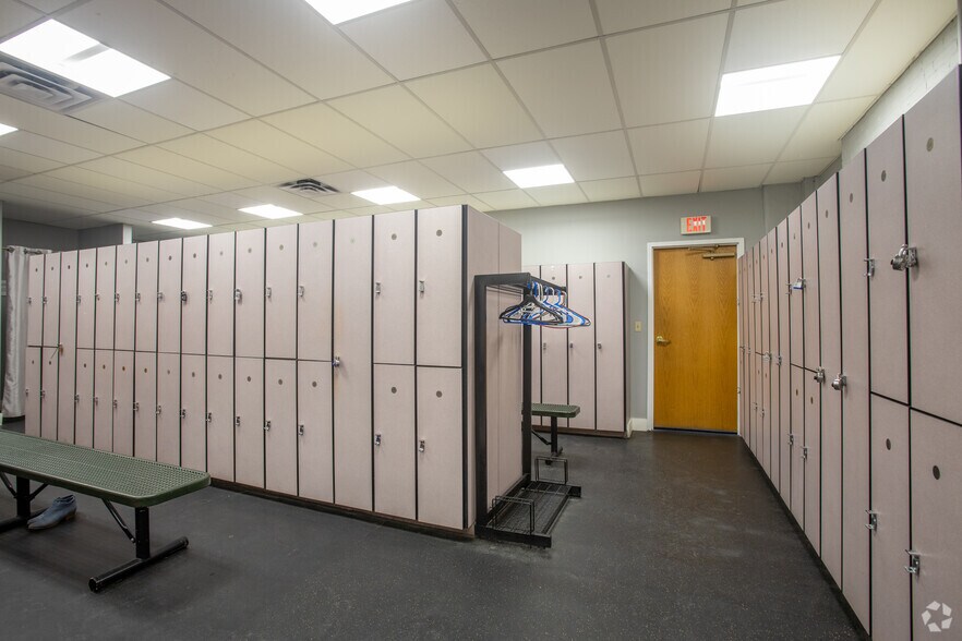 More Photos Of 42 Summer St, Pittsfield Medical For Lease