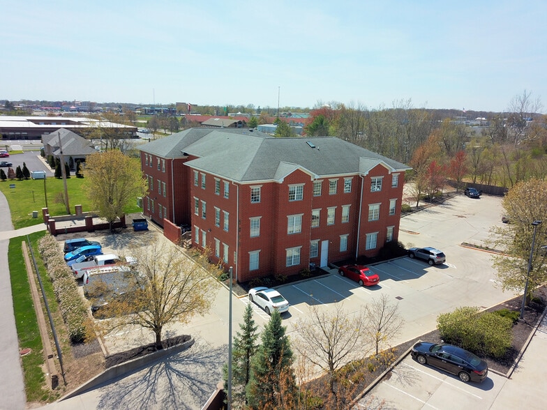 More Photos Of 9650 Commerce Dr, Carmel Office For Lease