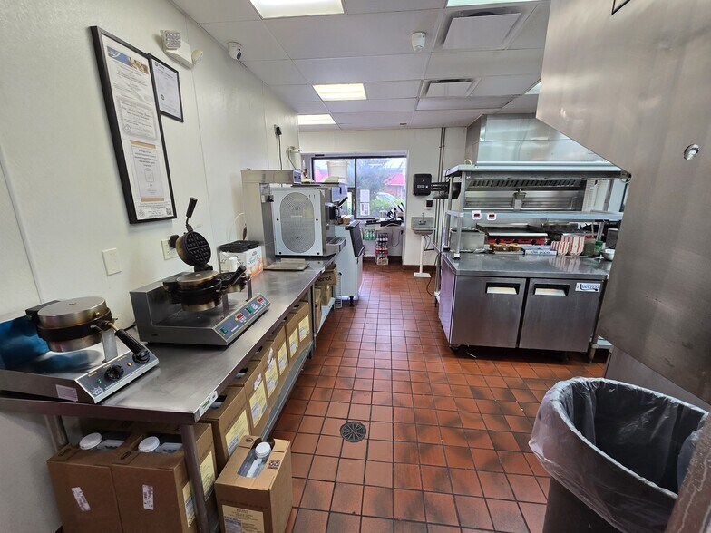 More Photos Of 4232 Highway 6 N, Houston Fast Food For Sale
