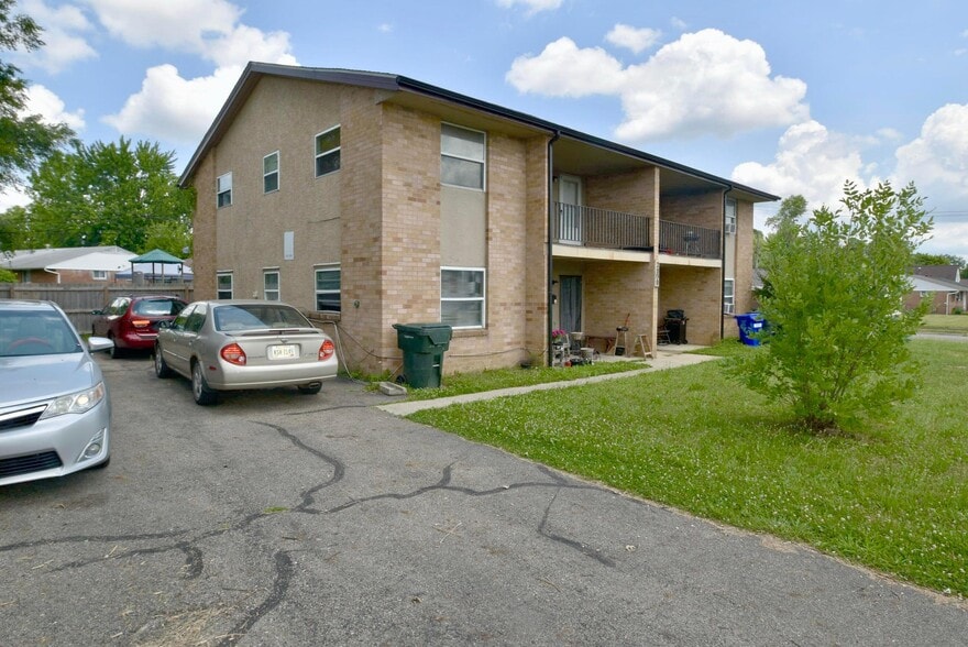 More Photos Of 2030 Jane Ave, Columbus Apartments For Sale