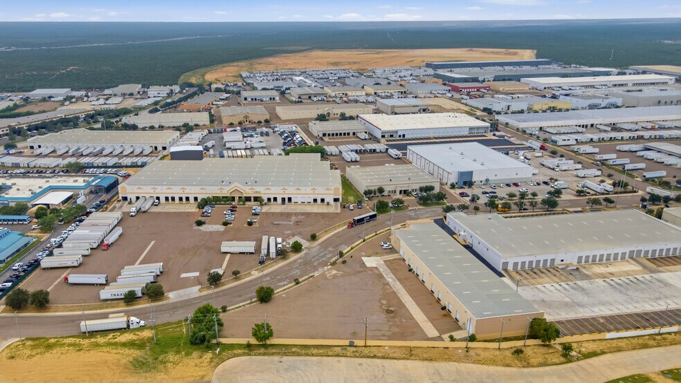 More Photos Of 809 Nafta Blvd, Laredo Warehouse For Lease
