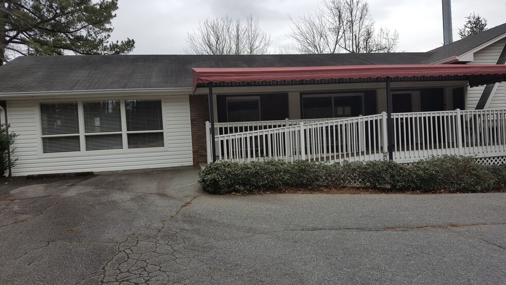 More Photos Of 4455 State Bridge Way, Alpharetta Office Residential For Lease