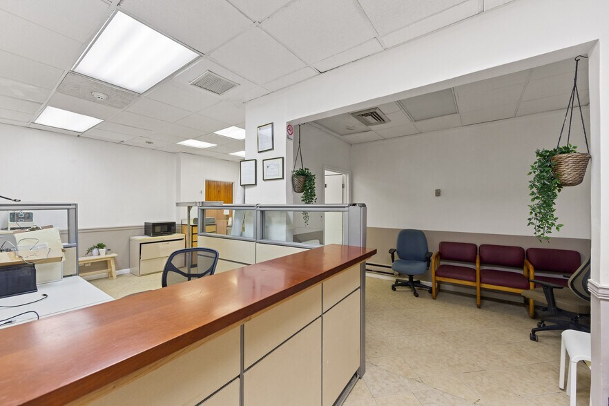 More Photos Of 201 Lower Notch Rd, Little Falls Medical For Lease