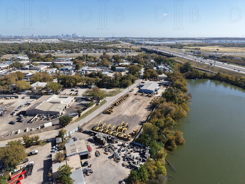 More Photos Of 6110 Chippewa Dr, Dallas Warehouse For Lease