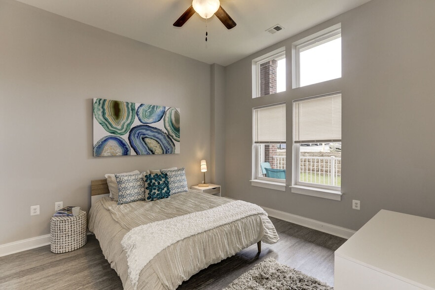 More Photos Of 9009 Church St, Manassas Apartments For Lease