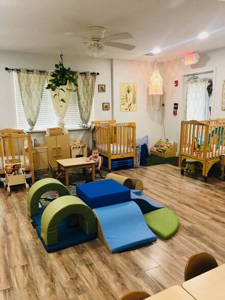 More Photos Of 2115 S Brentwood, Springfield Daycare Center For Sale