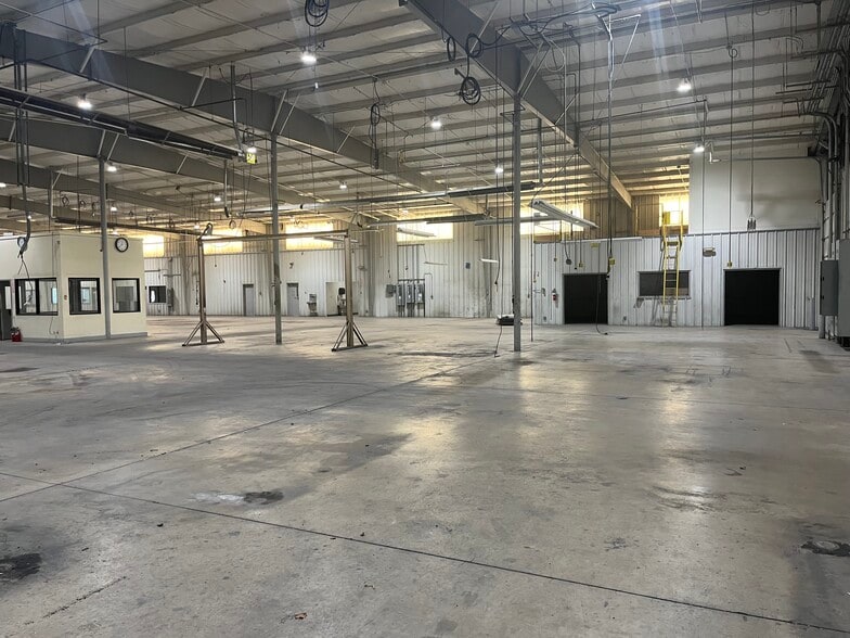 More Photos Of 6625 W Wilshire Blvd, Oklahoma City Manufacturing For Lease