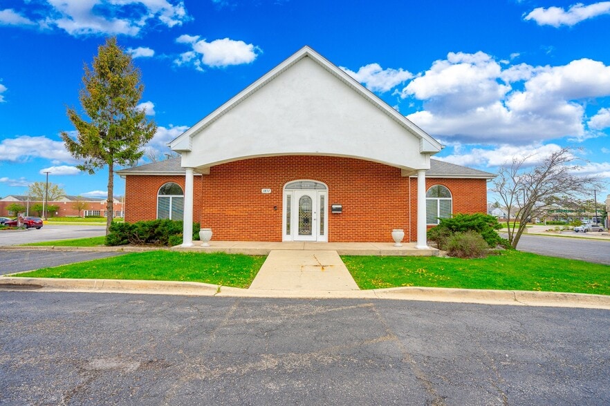 More Photos Of 1851 Douglas Rd, Montgomery Medical For Sale