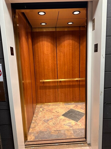 More Photos Of 25 Main St, Tuckahoe Loft Creative Space For Lease