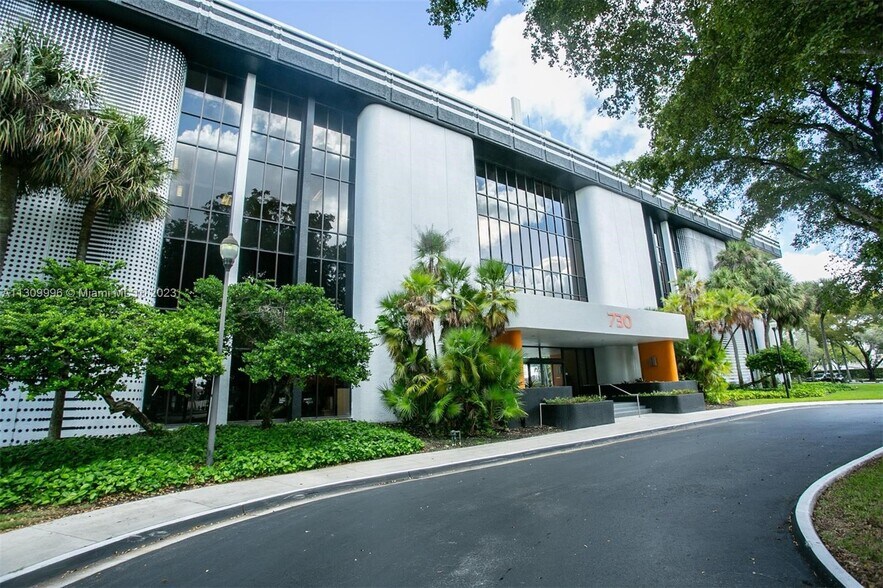More Photos Of 730 NW 107th Ave, Miami Office For Lease