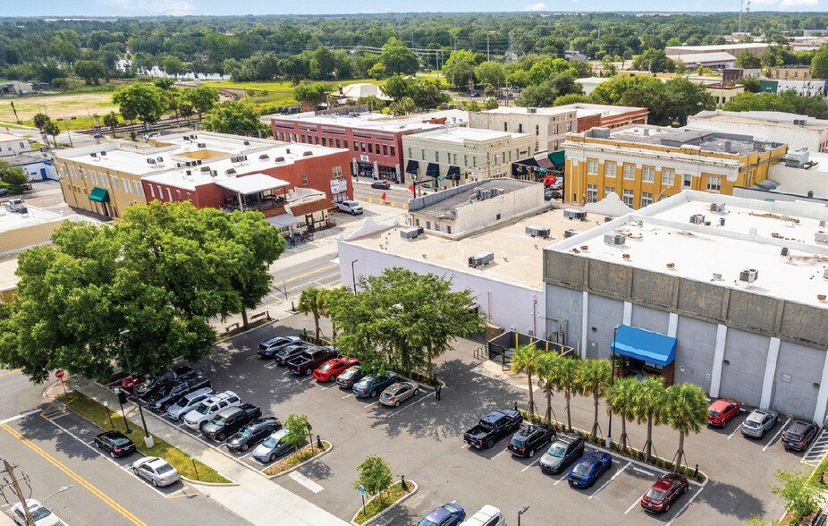 More Photos Of 104 W Reynolds St, Plant City Storefront Retail Office For Sale